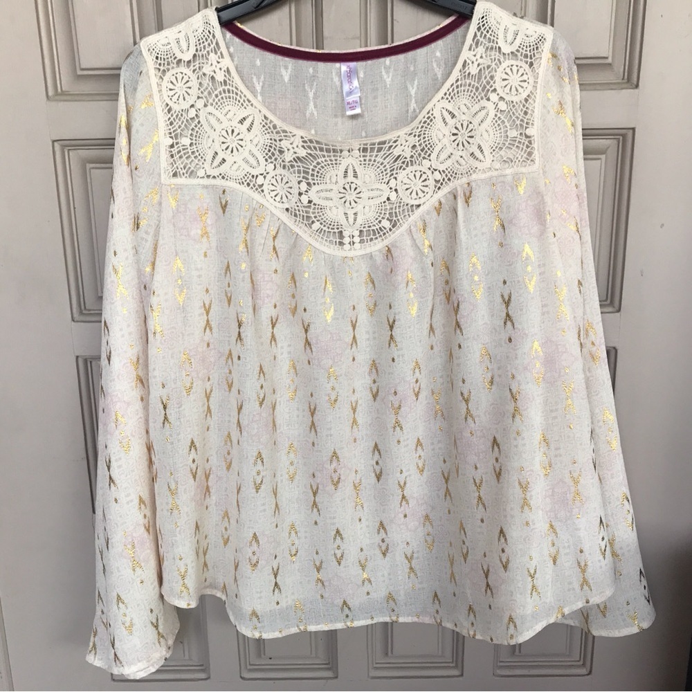 Xhileration SzXL Lacy Yoke Blouse Ivory/Gold/Pink Long Sleeves Light Weight Nice